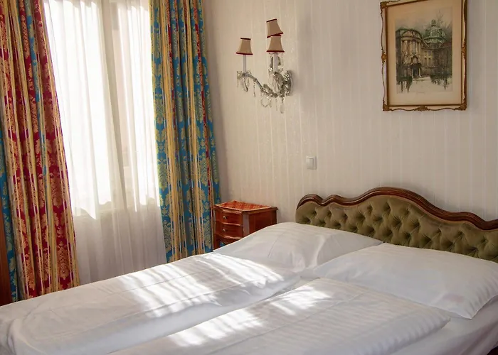 Hotel Suzanne 3*