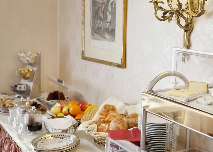 Hotel Suzanne 3*