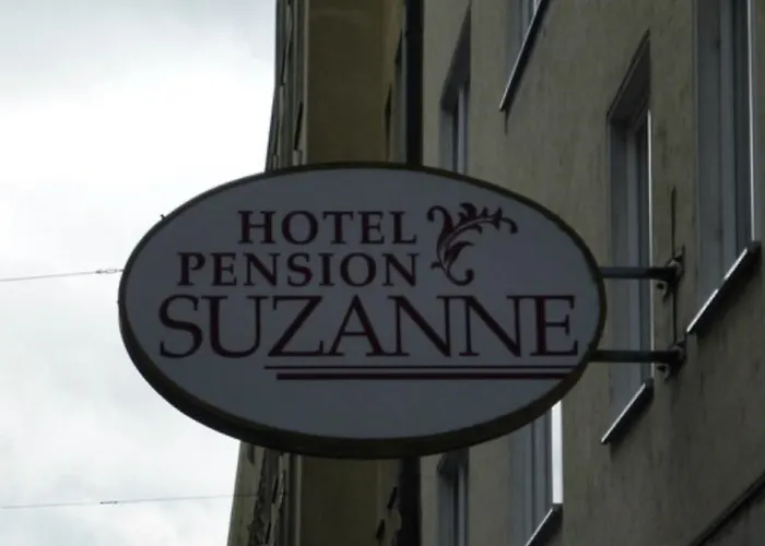Hotel Suzanne 3*