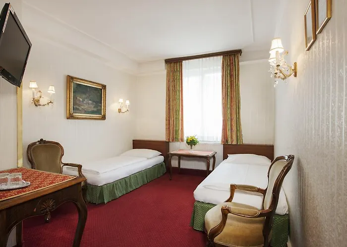 Hotel Suzanne 3*