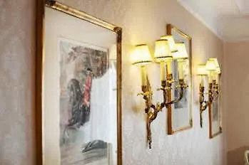 Suzanne Hotel 3*